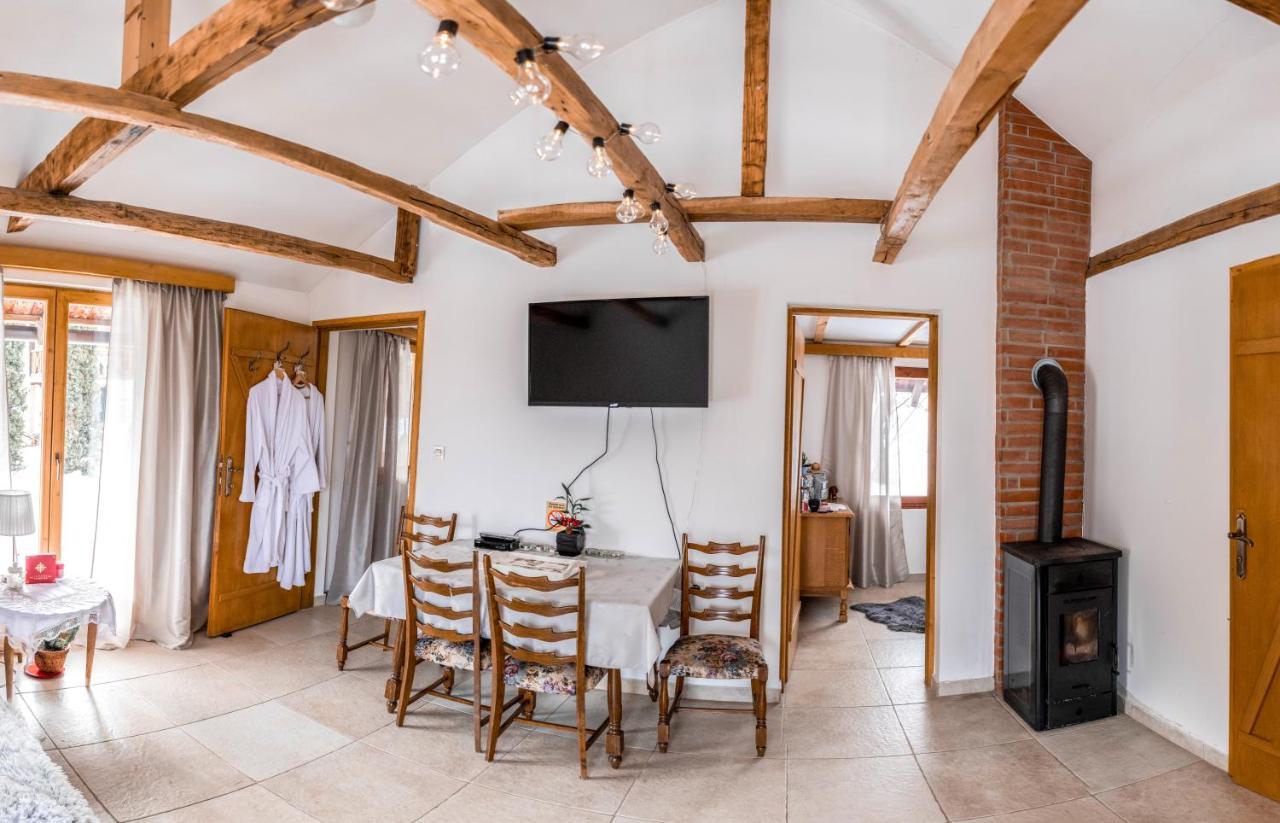 Apartmani Lunija Gornji Milanovac Exterior foto
